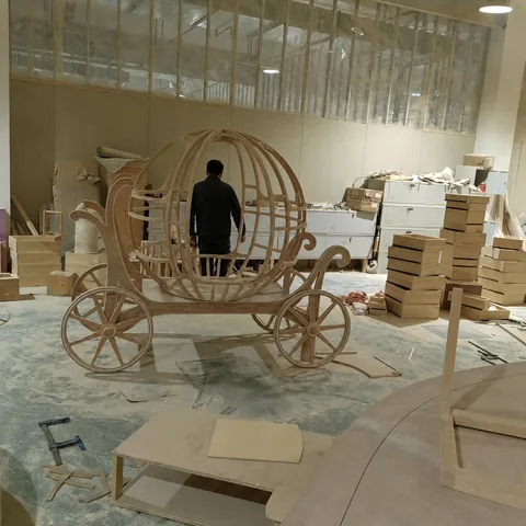 Fairytale carriage bed · Workshop photo 2