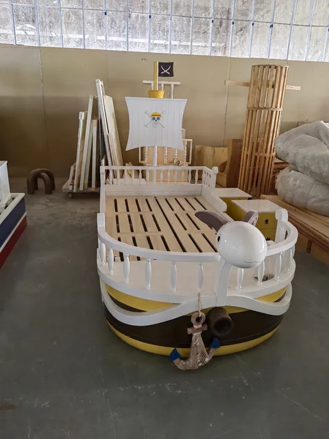 Nautical themed bed · Workshop photo 3