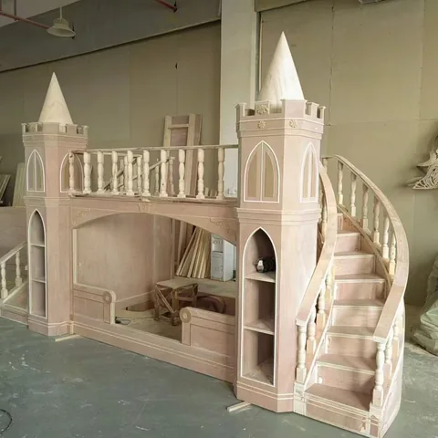 Castle bed fabrication · Workshop photo 2