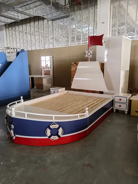 Nautical themed bed · Workshop photo