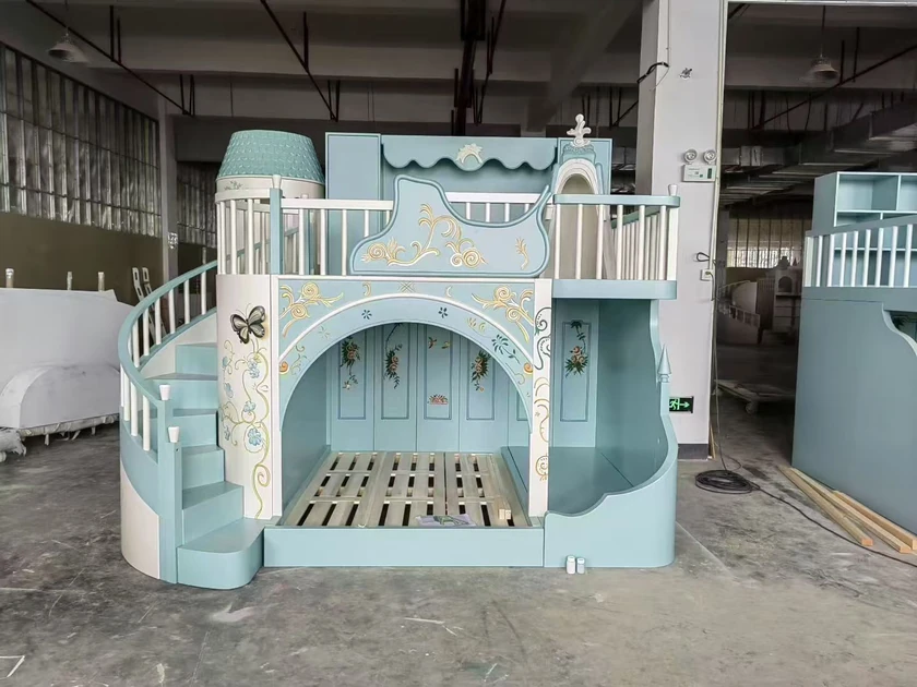 Castle bed fabrication · Workshop photo